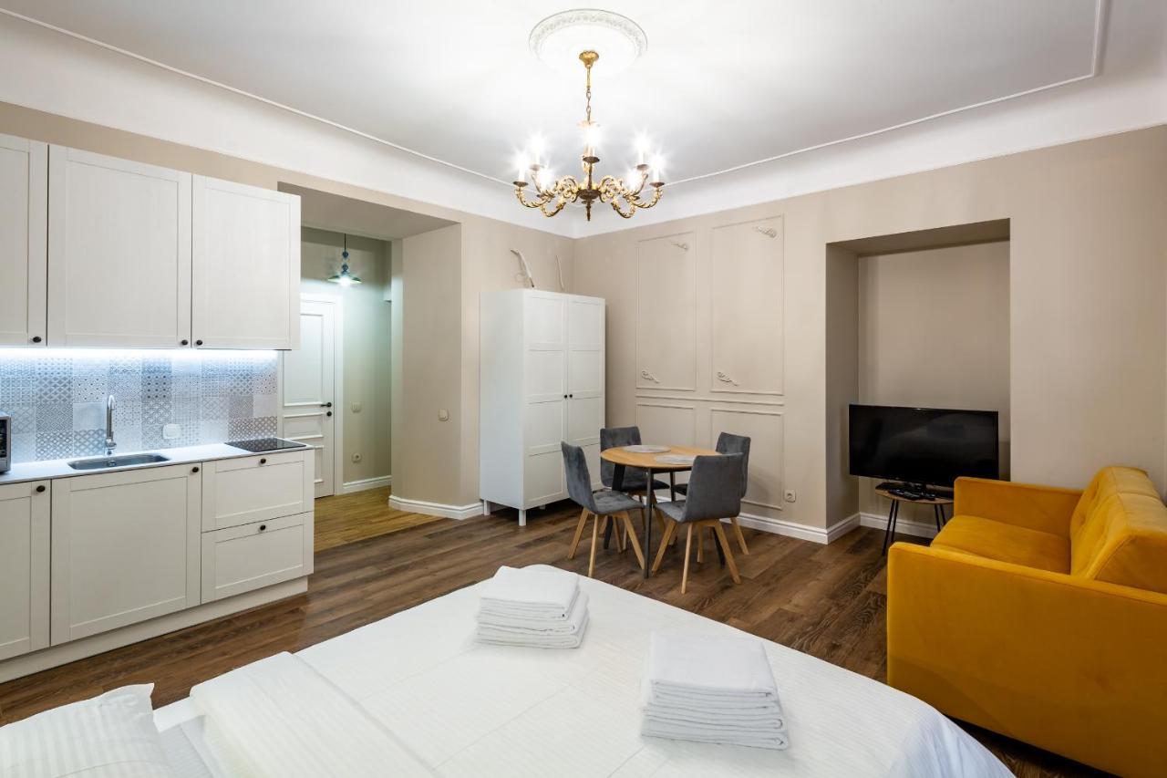 Apartamento Romari Площа Катедральна 8 Leópolis Exterior foto