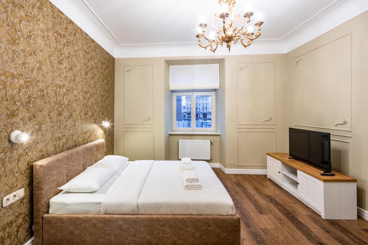 Apartamento Romari Площа Катедральна 8 Leópolis Exterior foto