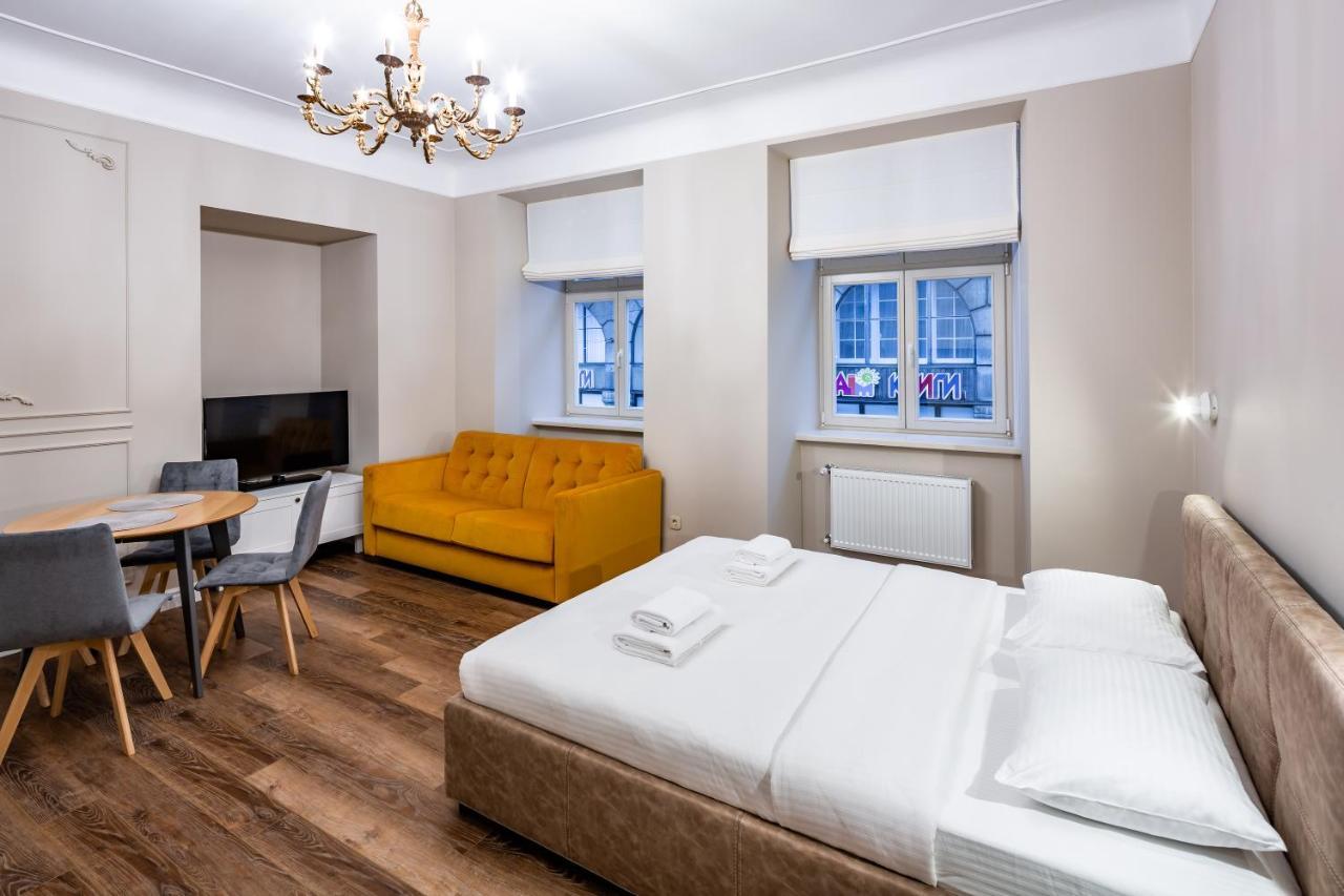 Apartamento Romari Площа Катедральна 8 Leópolis Exterior foto